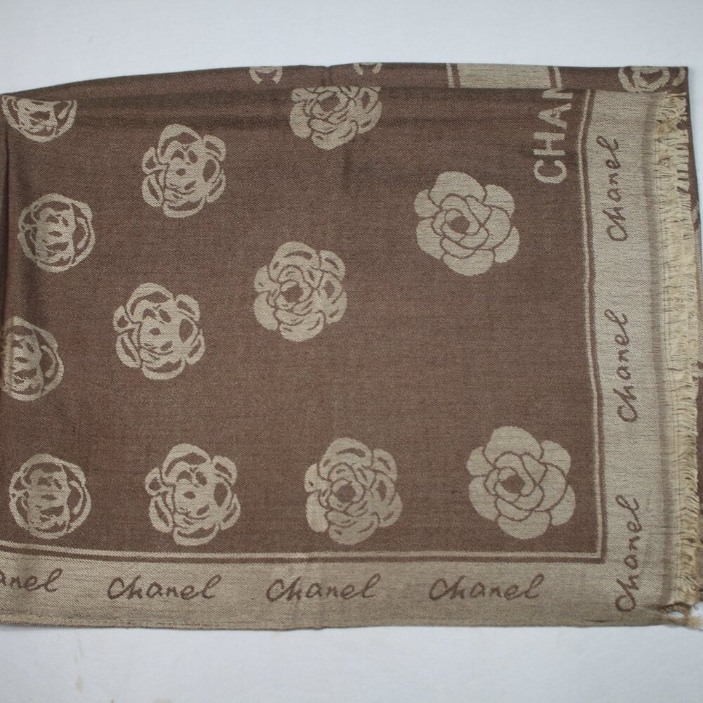 Authentic Chanel Scarf wrap stole 65% Cashmere 35% Silk Brown Used - Picture 2 of 10